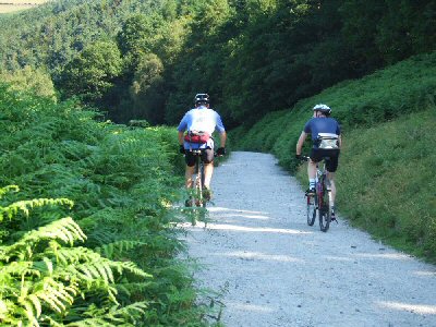 Cyclists at Ladybower