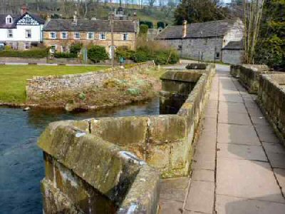 Holme Packhorse Bridge
