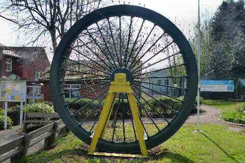 Overseal pit wheel