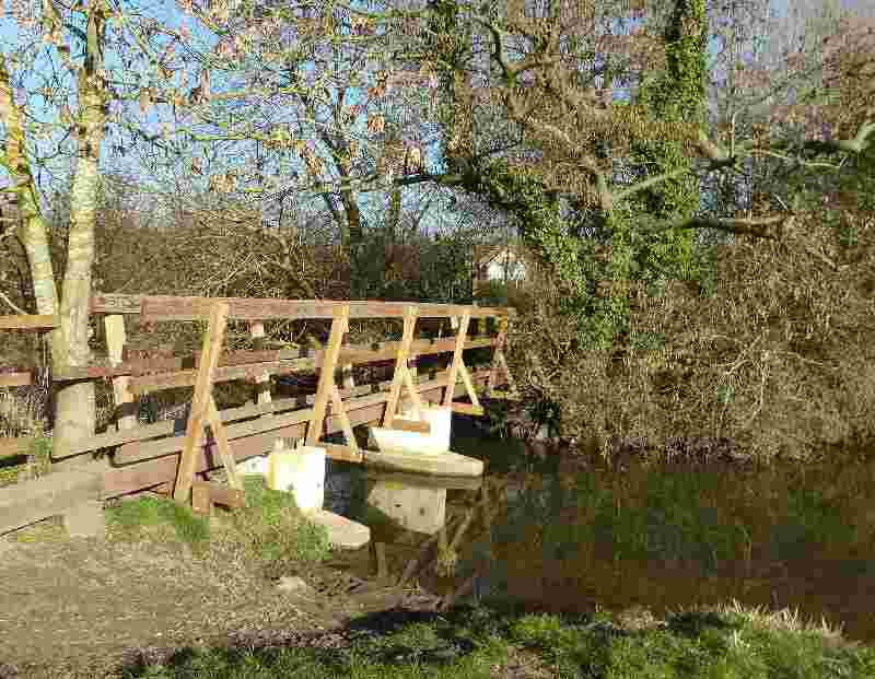 Bridge by Sutton-on-the-Hill Mill