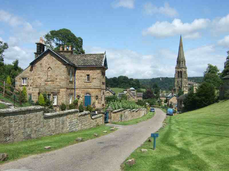 The approach to Edensor