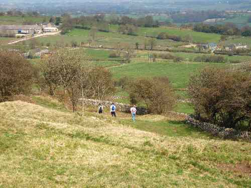 Footpath to rear of Crich Stand