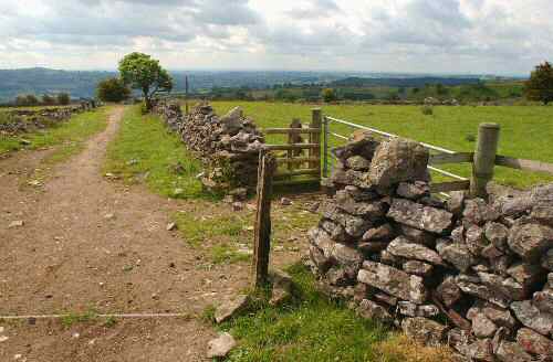 Middleton-by-Wirksworth footpath view