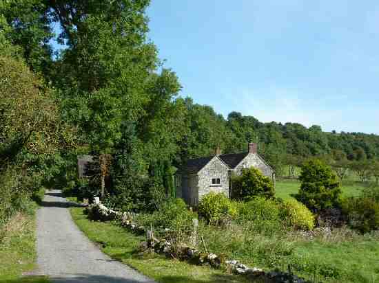 Alsop-en-le-Dale Road