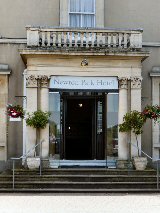 Newton Park Hotel Entrance