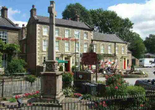 War Memorial and Royal Hotel, Hayfield