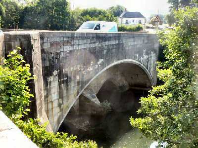 Hanging Bridge - Old Arches